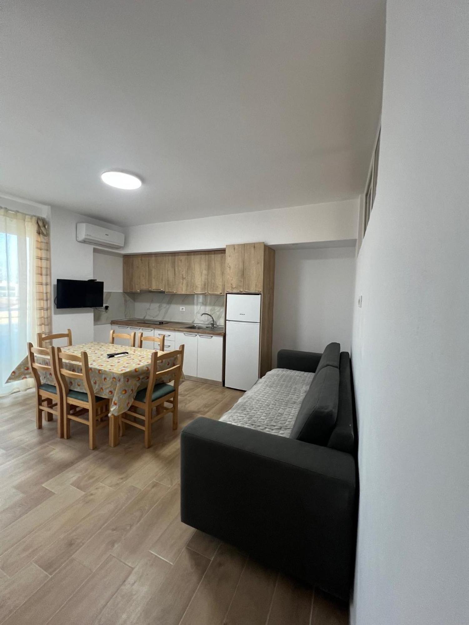 Summer Apartment