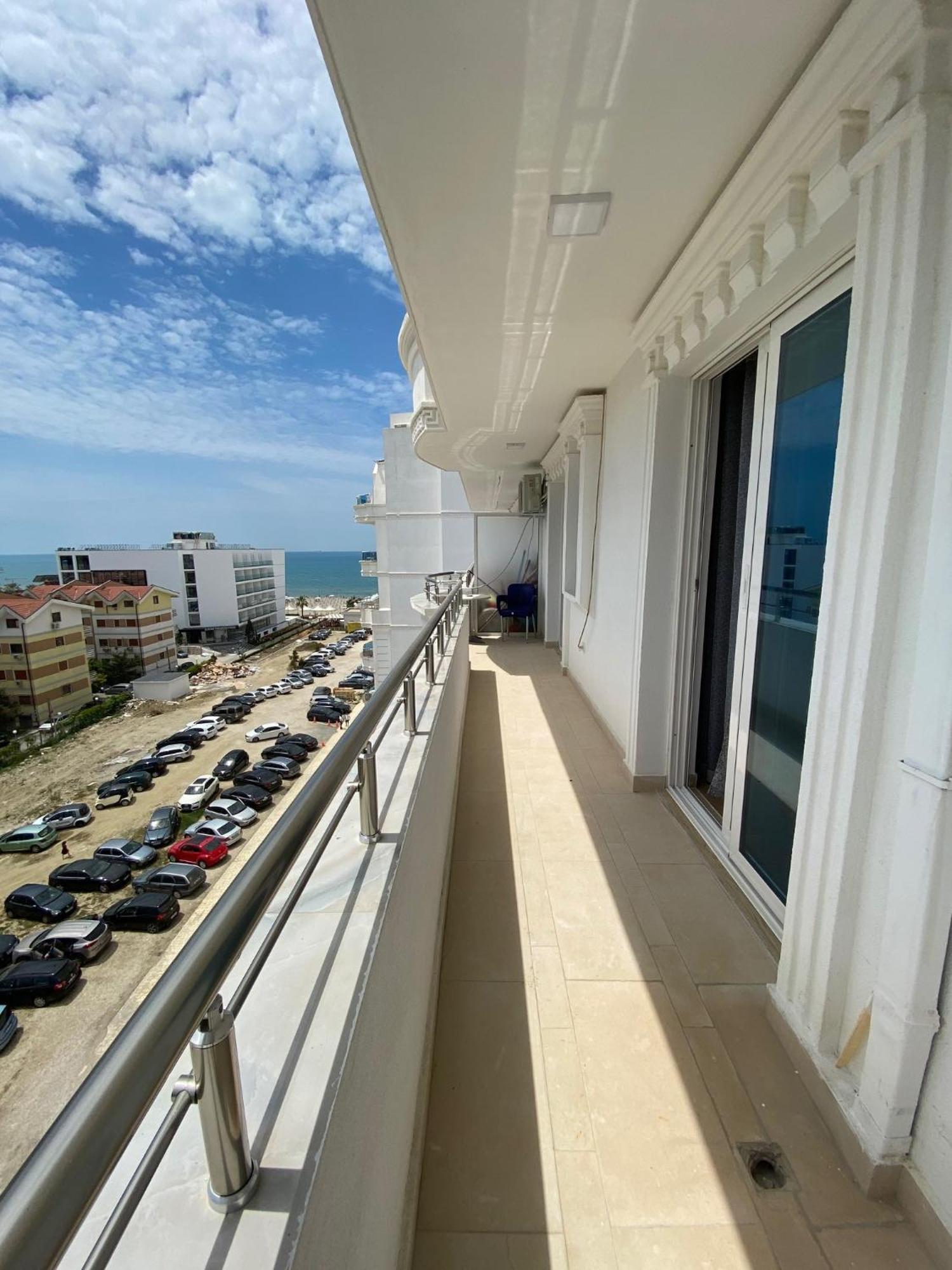 Summer Apartment